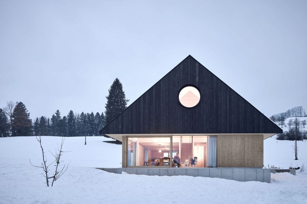 Haus mit GIEBEL by mia2/Architektur | Design
